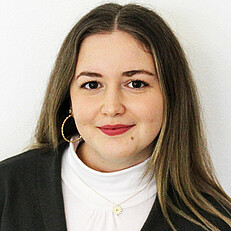 Özge