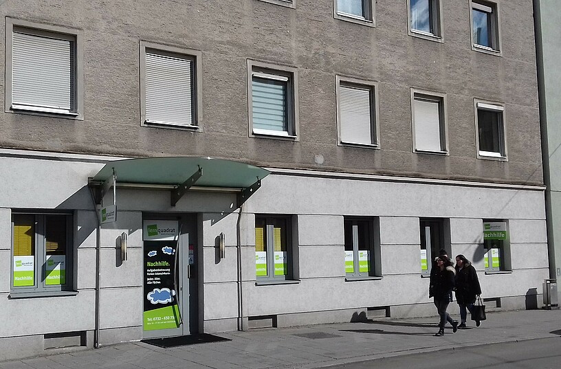 LernQuadrat 4020 Linz – Hauseingang